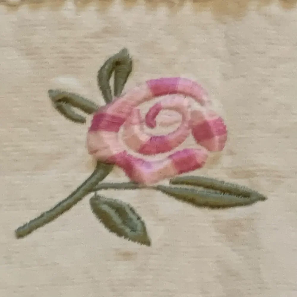 Orris & Orris 100% Cotton Bath Towel Embroidered Floral Cottagecore Grandmacore